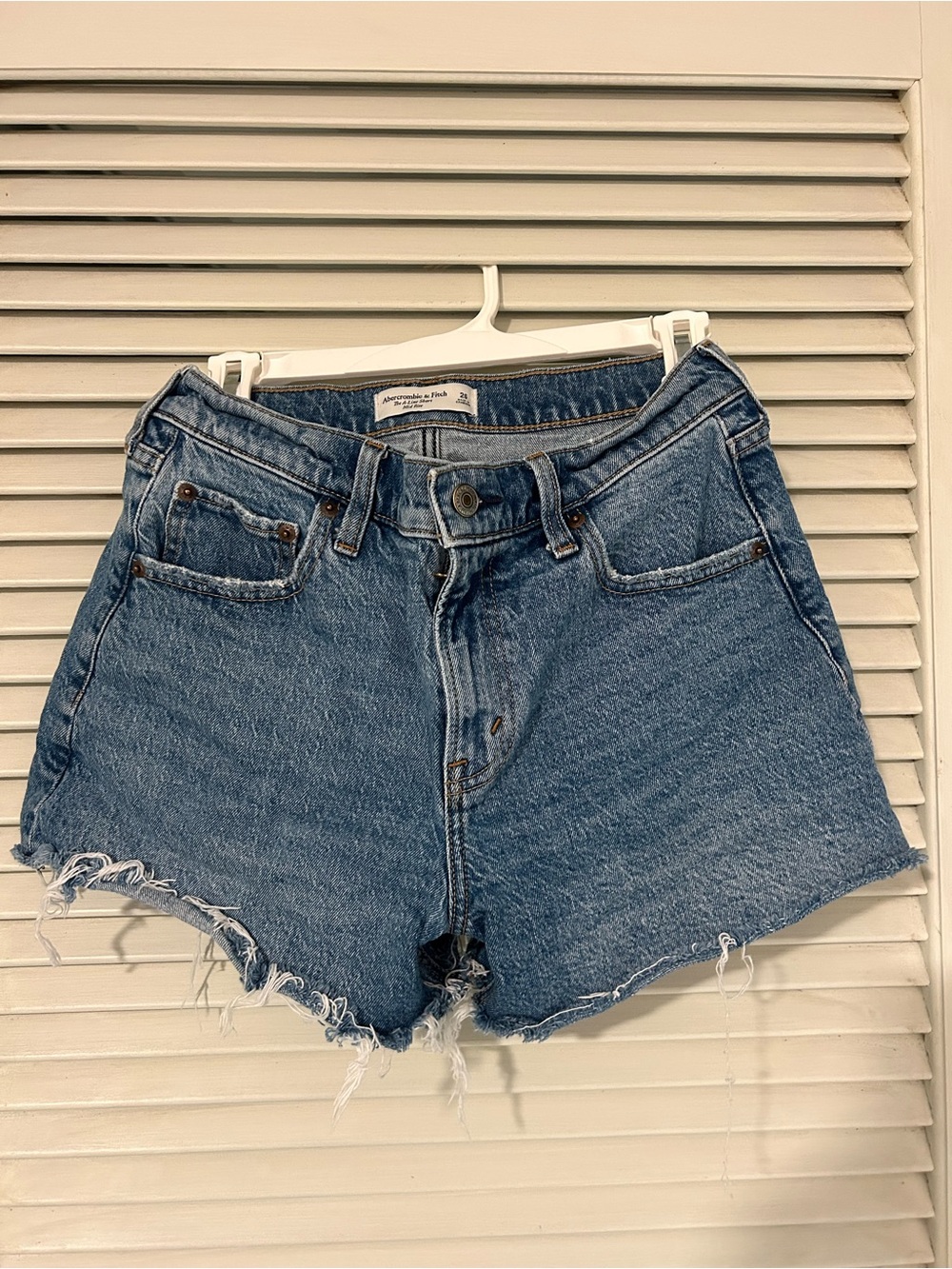 Abercrombie A Line Mid Rise shorts 26